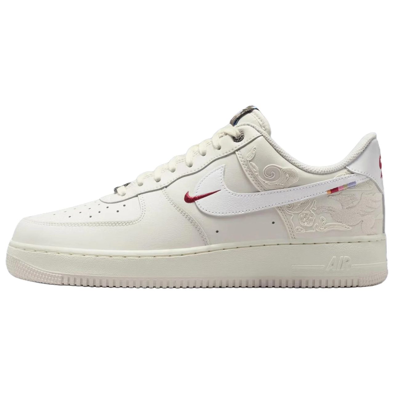 Nike Air Force 1 Low Pegasus Pack - Jahr des Pferdes Herren Sneaker Weiß Phantomweiß-Sail-Phantom-Team-Karmesinrot IQ1119-011 38.5 · Nike · Joom DACH 84791